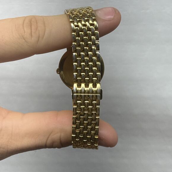 Movado Ladies Watch Gold Tone with Black Dial 28mm Case Excellent! main image 7